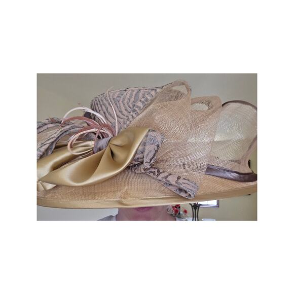 NWT Elite Champagne massive brim summer/derby‎ hat, burlap, ribbon bows main image 5